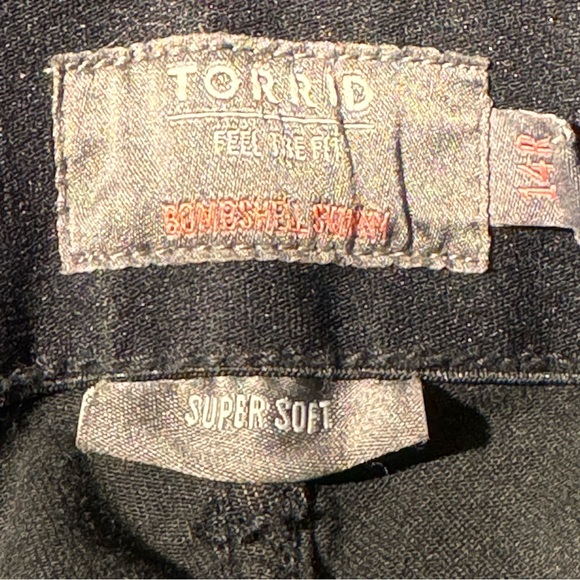 Torrid Women’s Jeans Size 14R Black Vertical Stripes Bombshell Skinny - Picture 10 of 15